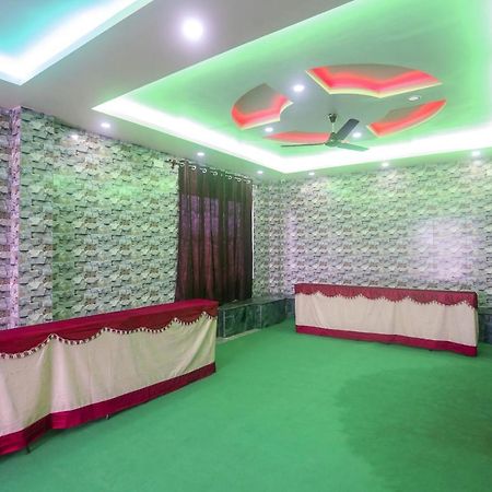 Oyo 60771 New Puri Hotel Dış mekan fotoğraf