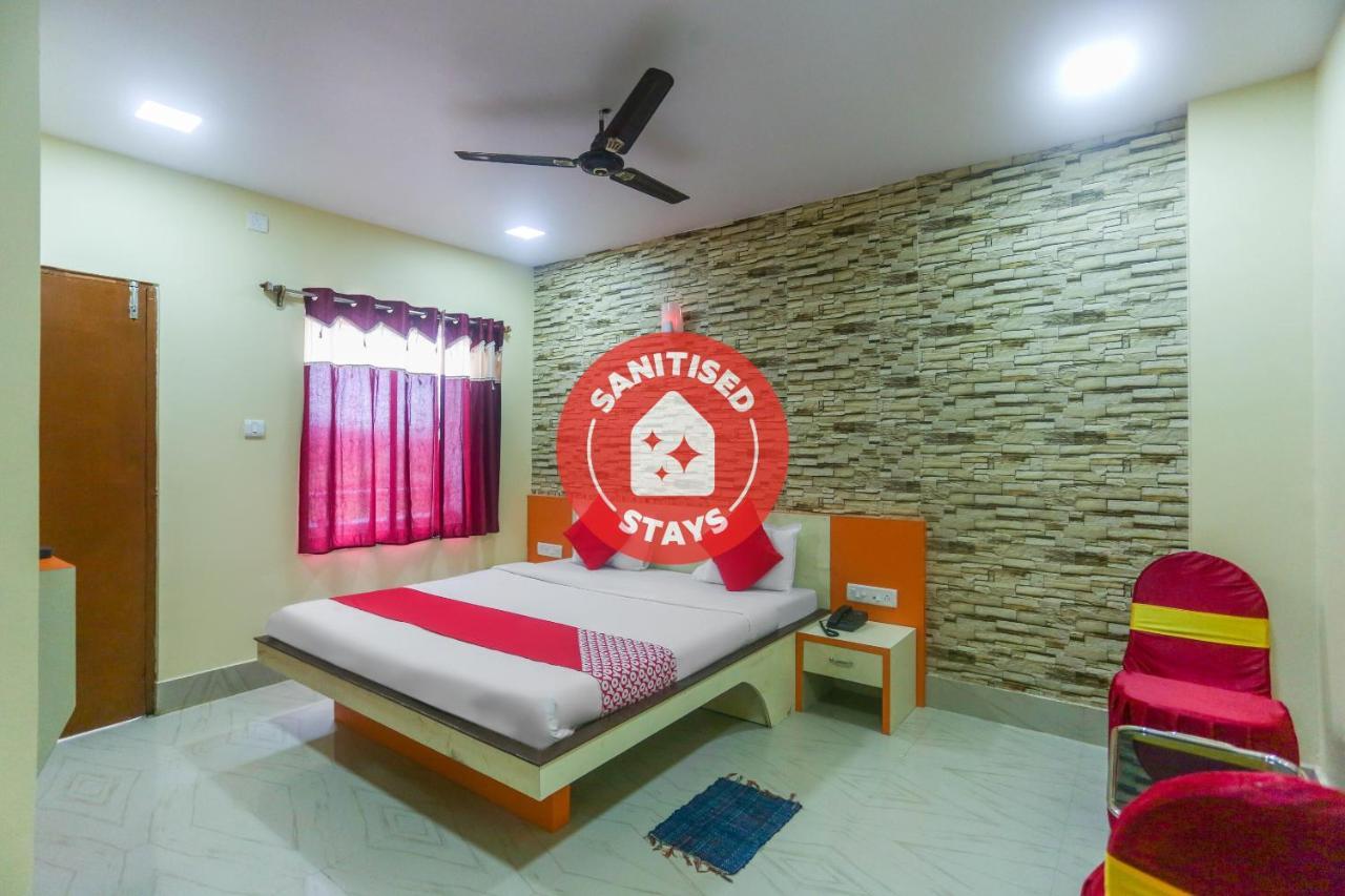 Oyo 60771 New Puri Hotel Dış mekan fotoğraf