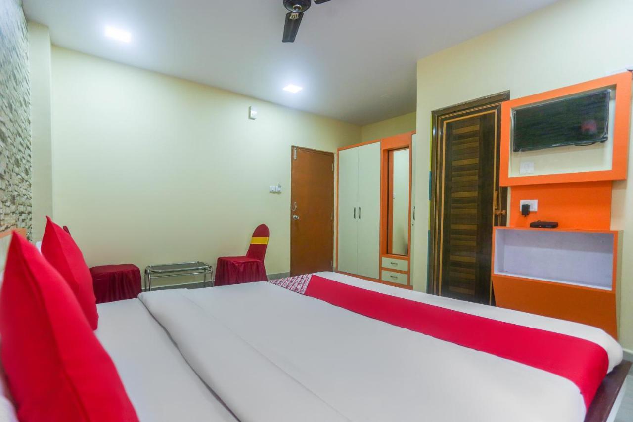Oyo 60771 New Puri Hotel Dış mekan fotoğraf